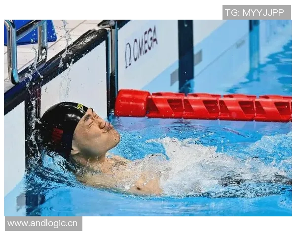 世界游泳纪录保持者的辉煌成就与背后不为人知的奋斗历程